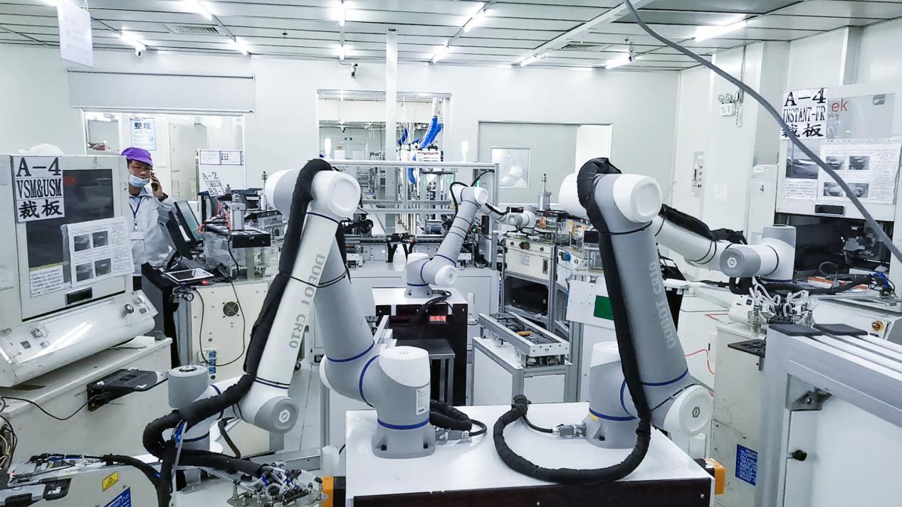 深圳越疆机器人港交所上市 用机械臂“金铲子”实现AI落地生根